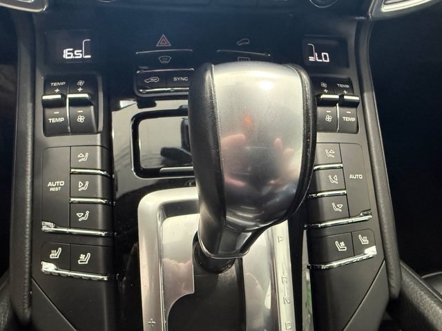 Used 2018 Porsche Cayenne Platinum Edition AWD/4WD image 19