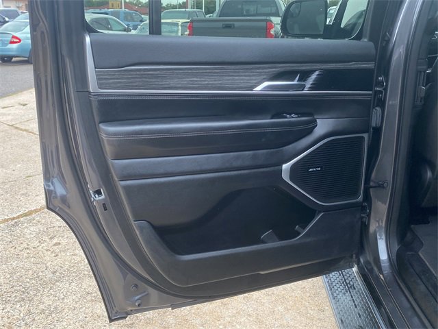 Used 2023 Jeep Wagoneer Series II image 15