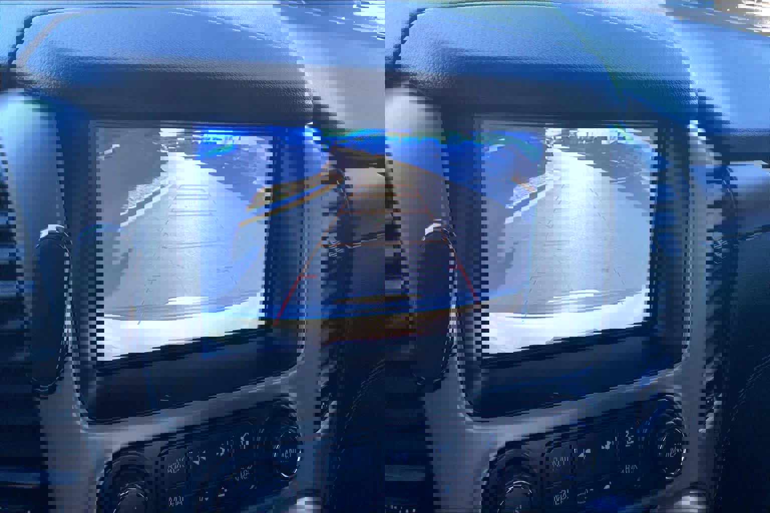 Used 2019 GMC Yukon XL Denali w/ Open Road Package image 26