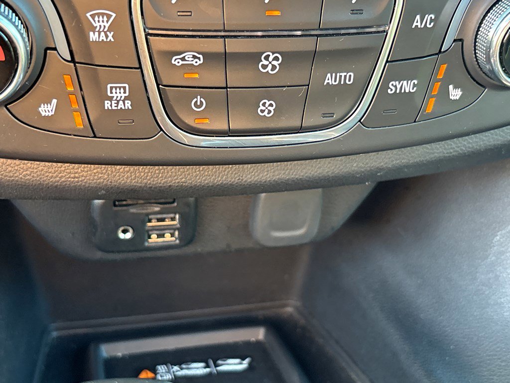 Used 2022 Chevrolet Traverse Premier w/ Redline Edition image 9