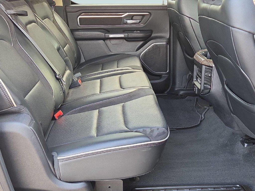 Used 2019 RAM 1500 Laramie AWD/4WD image 29