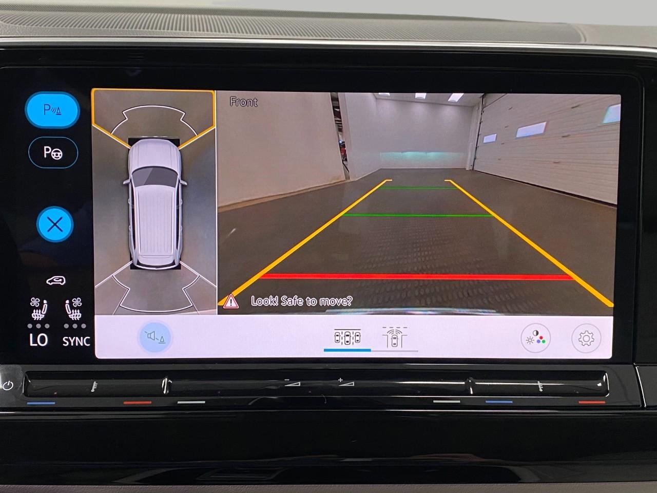 New 2026 Volkswagen Atlas SEL Premium R-Line image 26