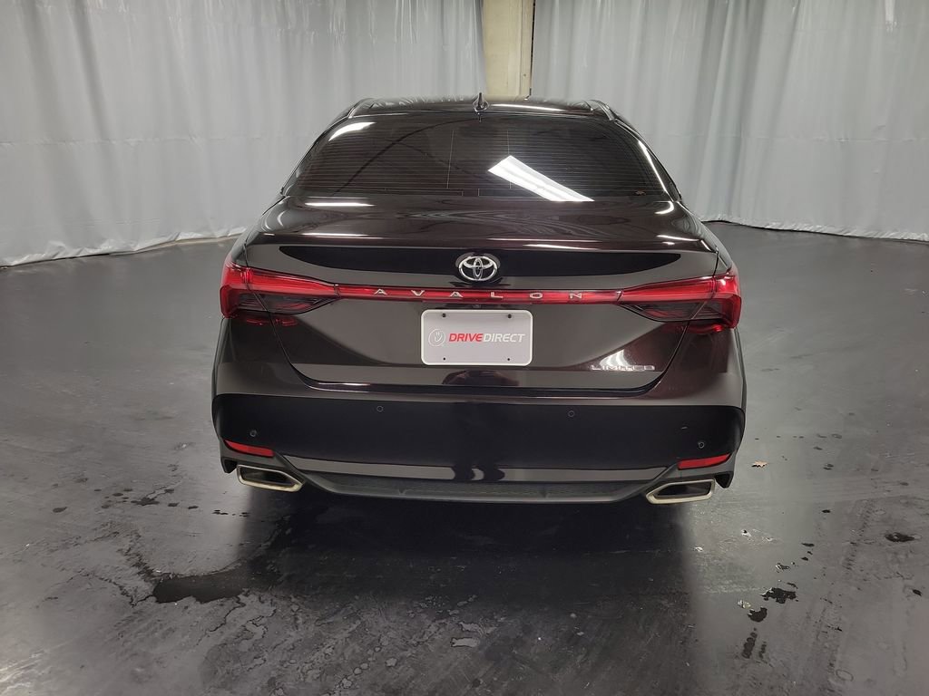 Used 2019 Toyota Avalon Limited image 7