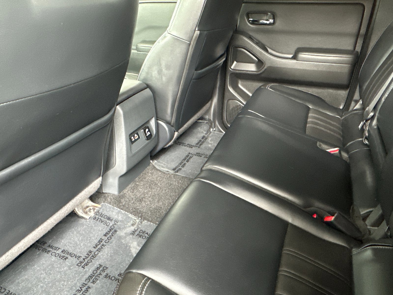 Used 2022 Nissan Frontier SV w/ SV Premium Package image 12