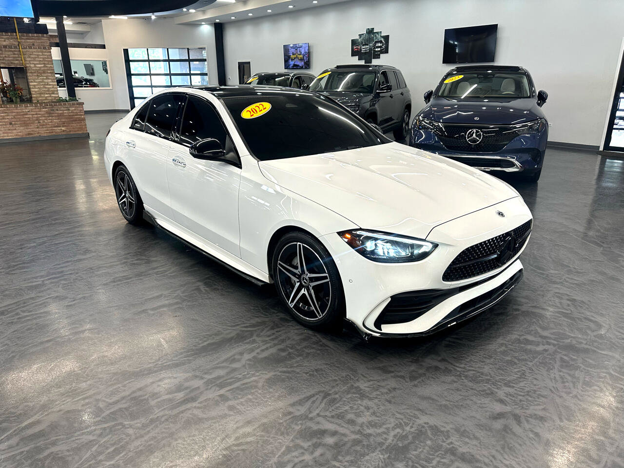 Used 2022 Mercedes-Benz C 300 4MATIC Sedan image 3