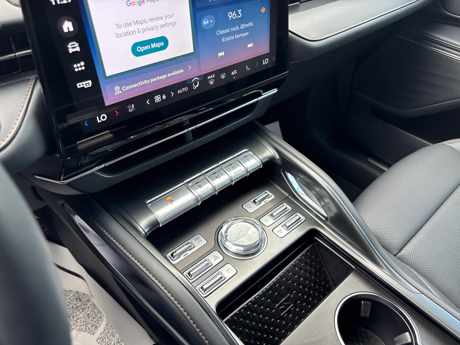 New 2026 Lincoln Nautilus Premier w/ Jet Appearance Package AWD/4WD image 23
