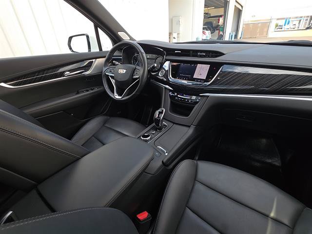 Used 2025 Cadillac XT6 Premium Luxury FWD image 18