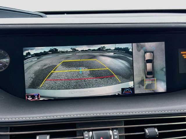 Used 2018 Lexus LS 500 w/ Interior Upgrade Package RWD image 34