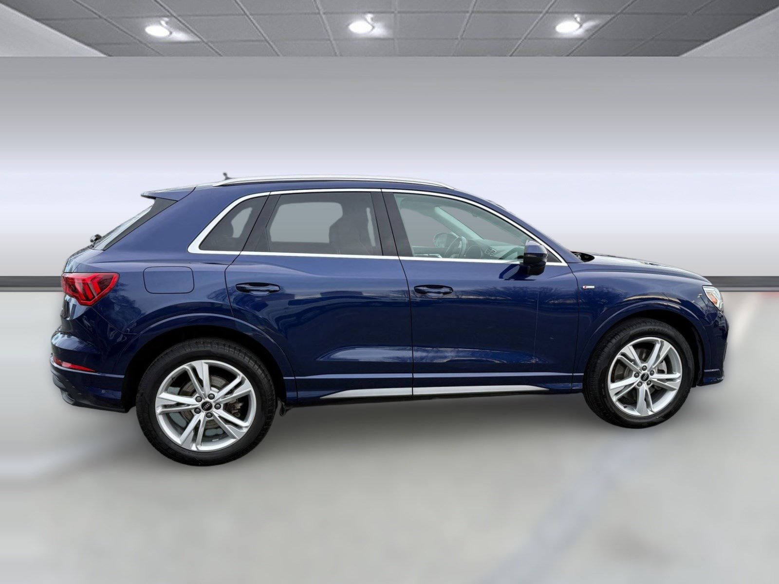 Used 2023 Audi Q3 2.0T Premium w/ Convenience Package image 8