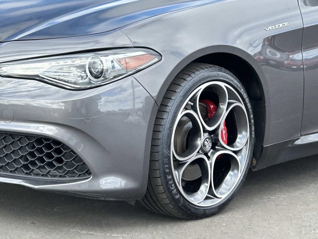 Used 2022 Alfa Romeo Giulia Veloce image 8