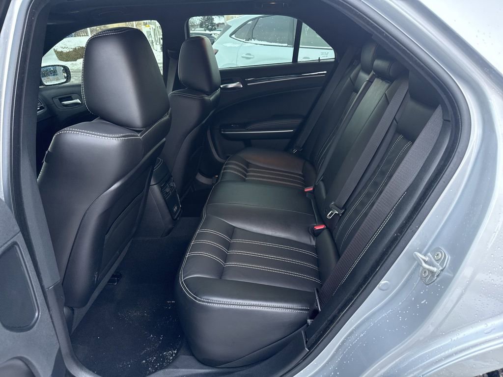 Used 2022 Chrysler 300 S w/ Safetytec Plus Group image 31