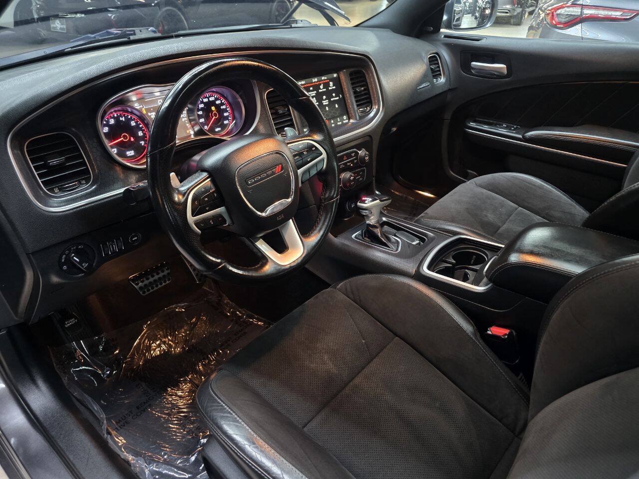 Used 2018 Dodge Charger R/T Scat Pack w/ Dynamics Package RWD image 10