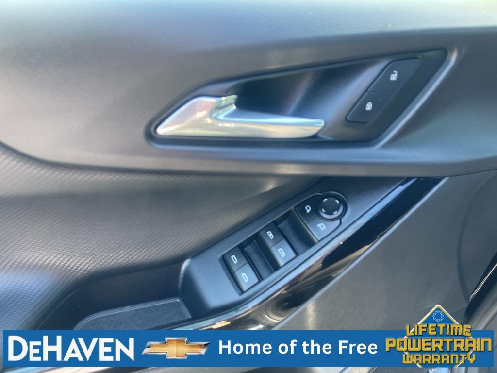 Used 2025 Chevrolet Equinox LT AWD/4WD image 21