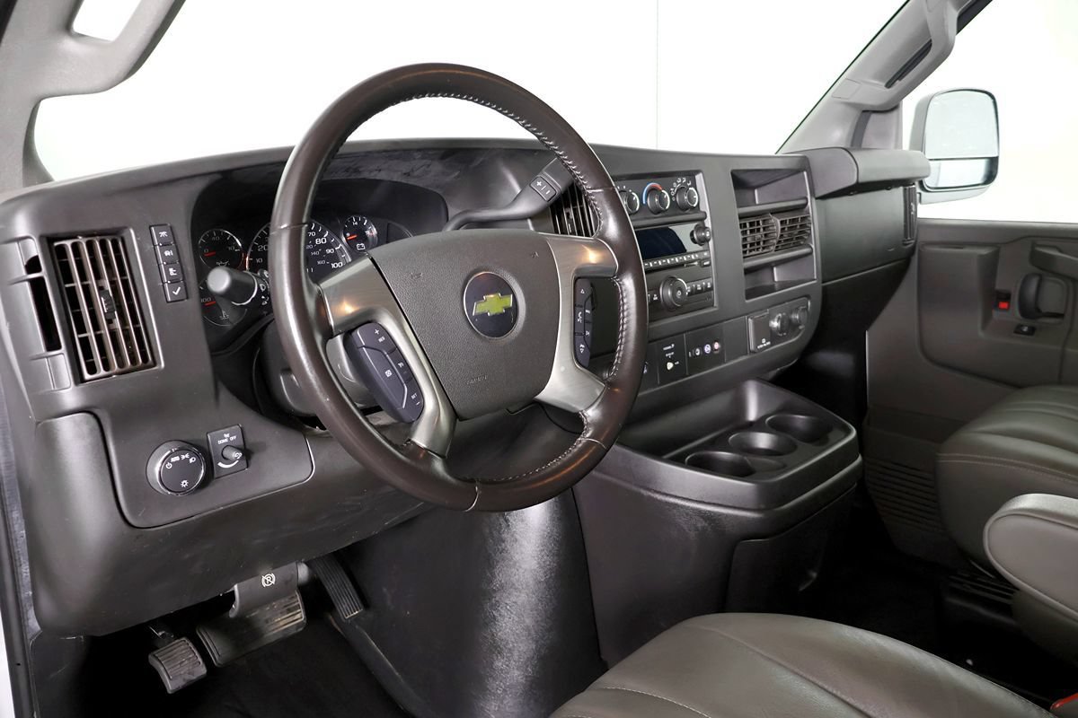 Used 2018 Chevrolet Express 2500 w/ Driver Convenience Package RWD image 28