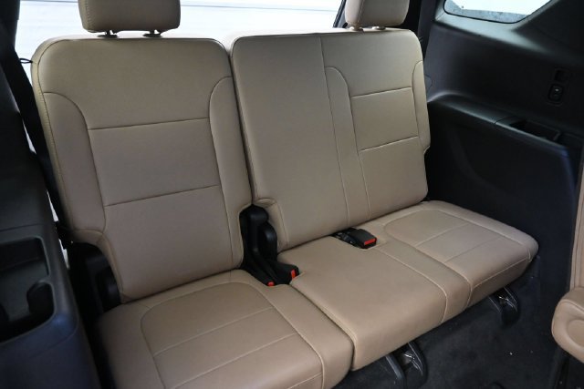 Used 2023 Chevrolet Traverse Premier AWD/4WD image 9