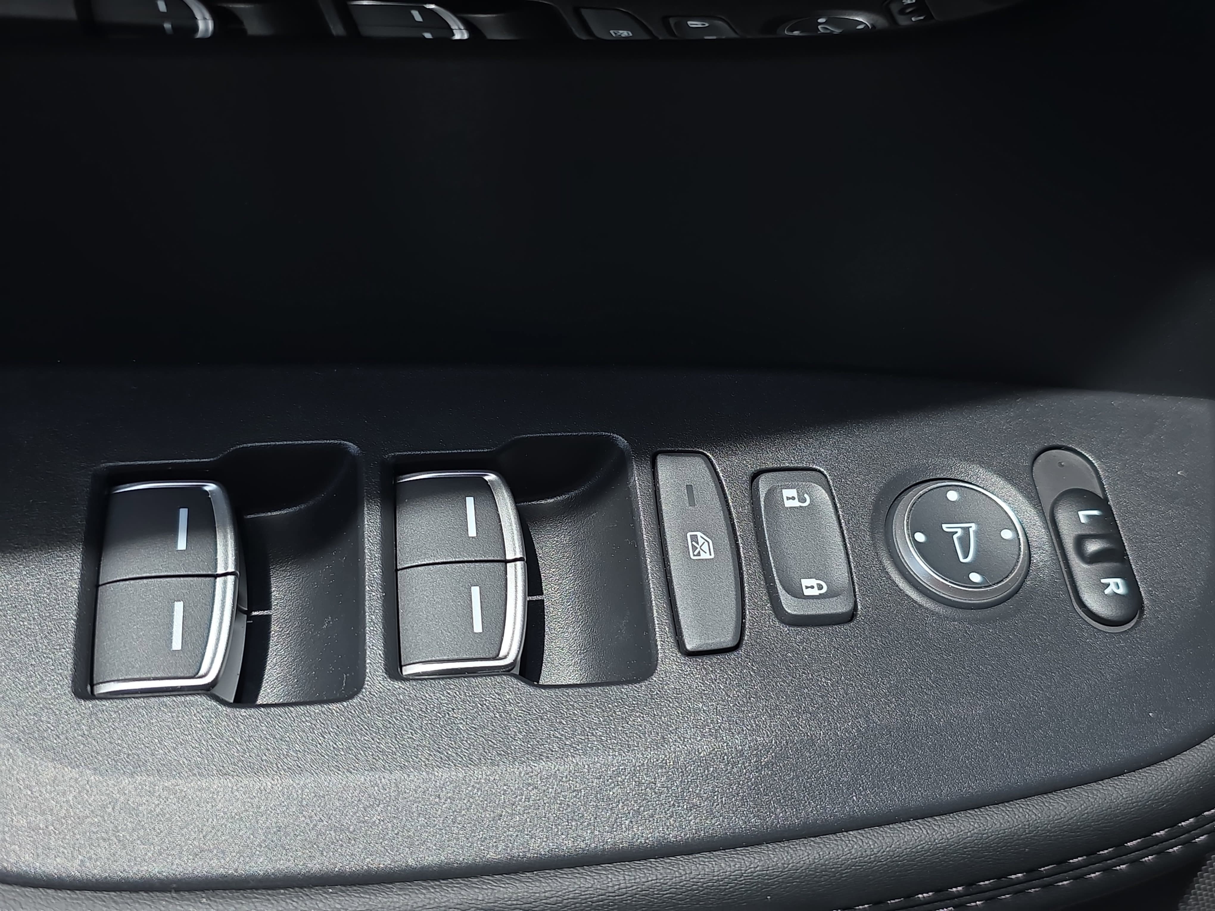 Certified 2025 Acura ADX FWD image 26