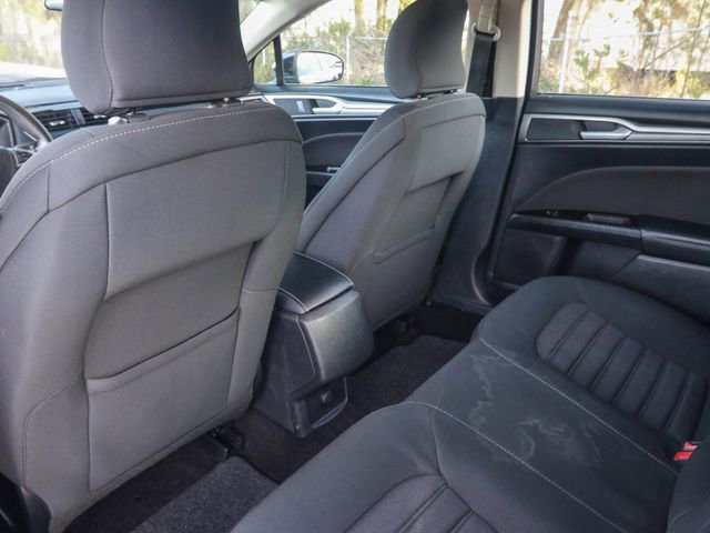 Used 2017 Ford Fusion SE FWD image 35