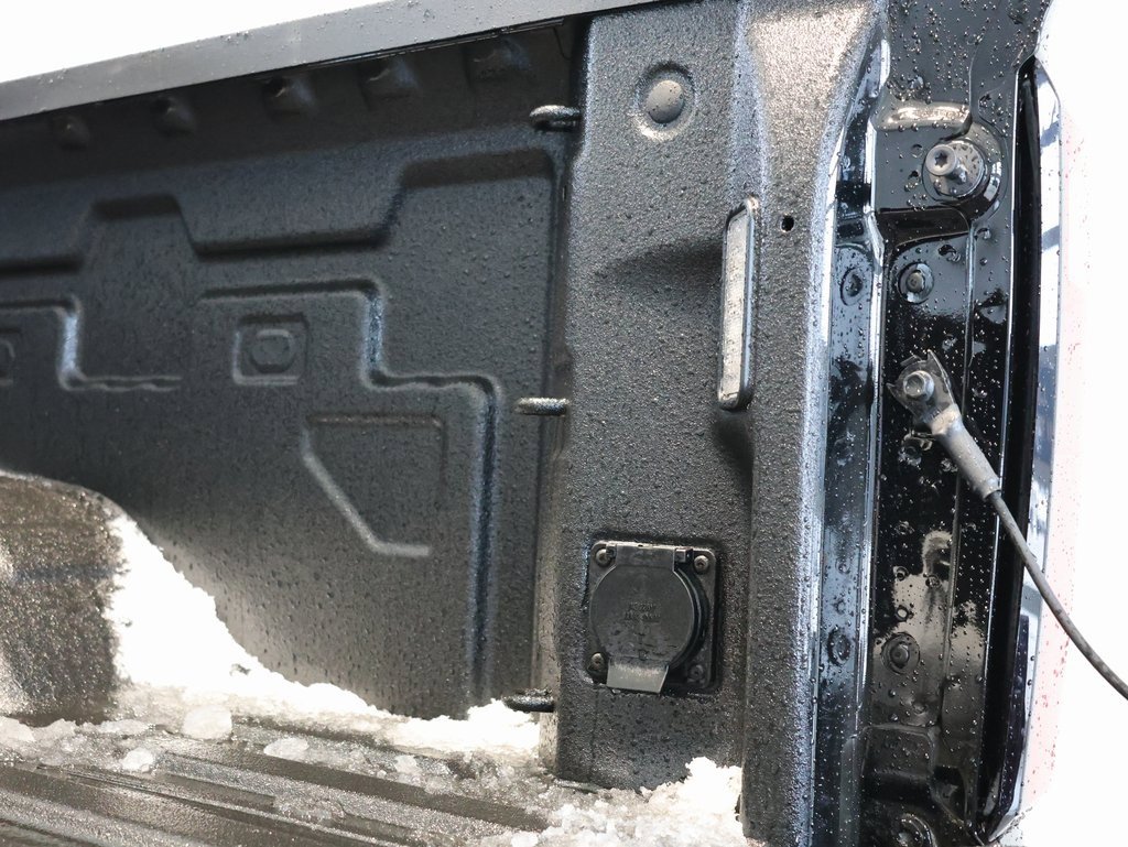 New 2026 GMC Sierra 3500 Denali w/ Denali Reserve Package image 37