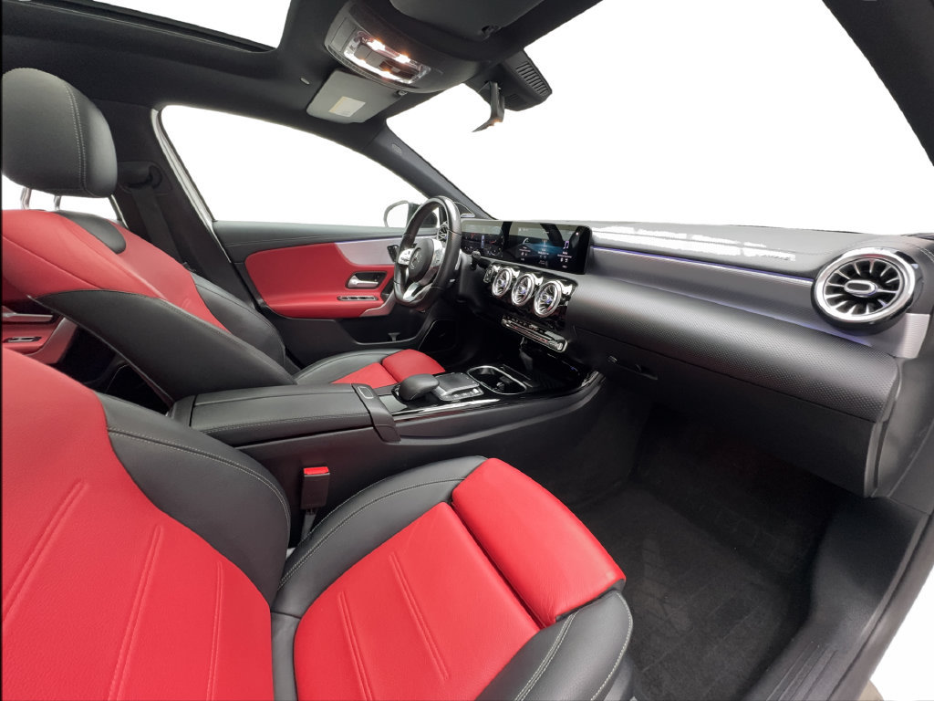 Used 2021 Mercedes-Benz A 220 4MATIC image 29