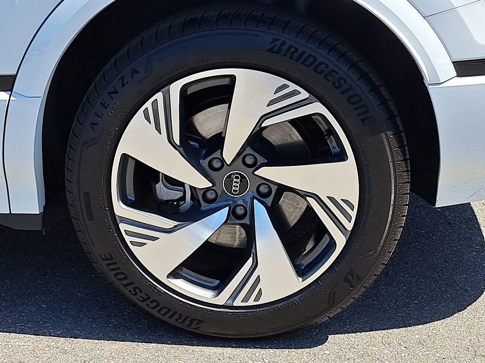 Certified 2025 Audi Q6 e-tron Premium Plus w/ Premium Plus AWD/4WD image 35