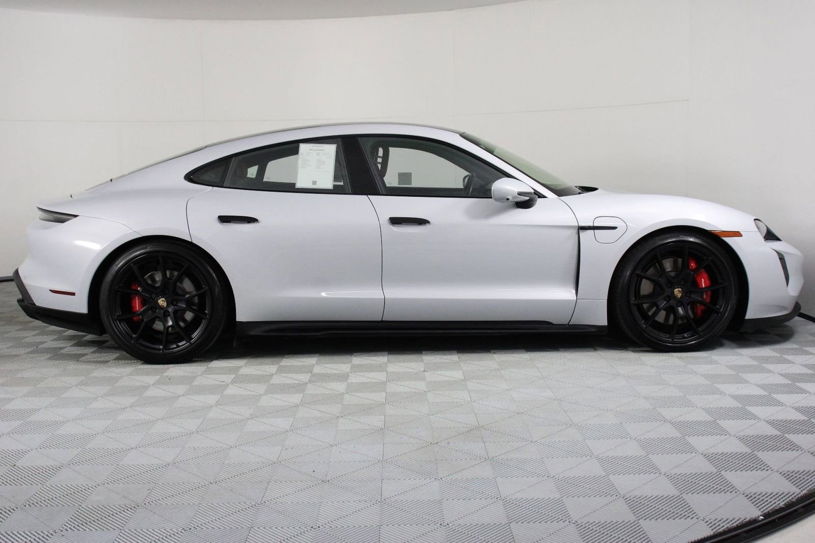 Certified 2024 Porsche Taycan GTS AWD/4WD image 8