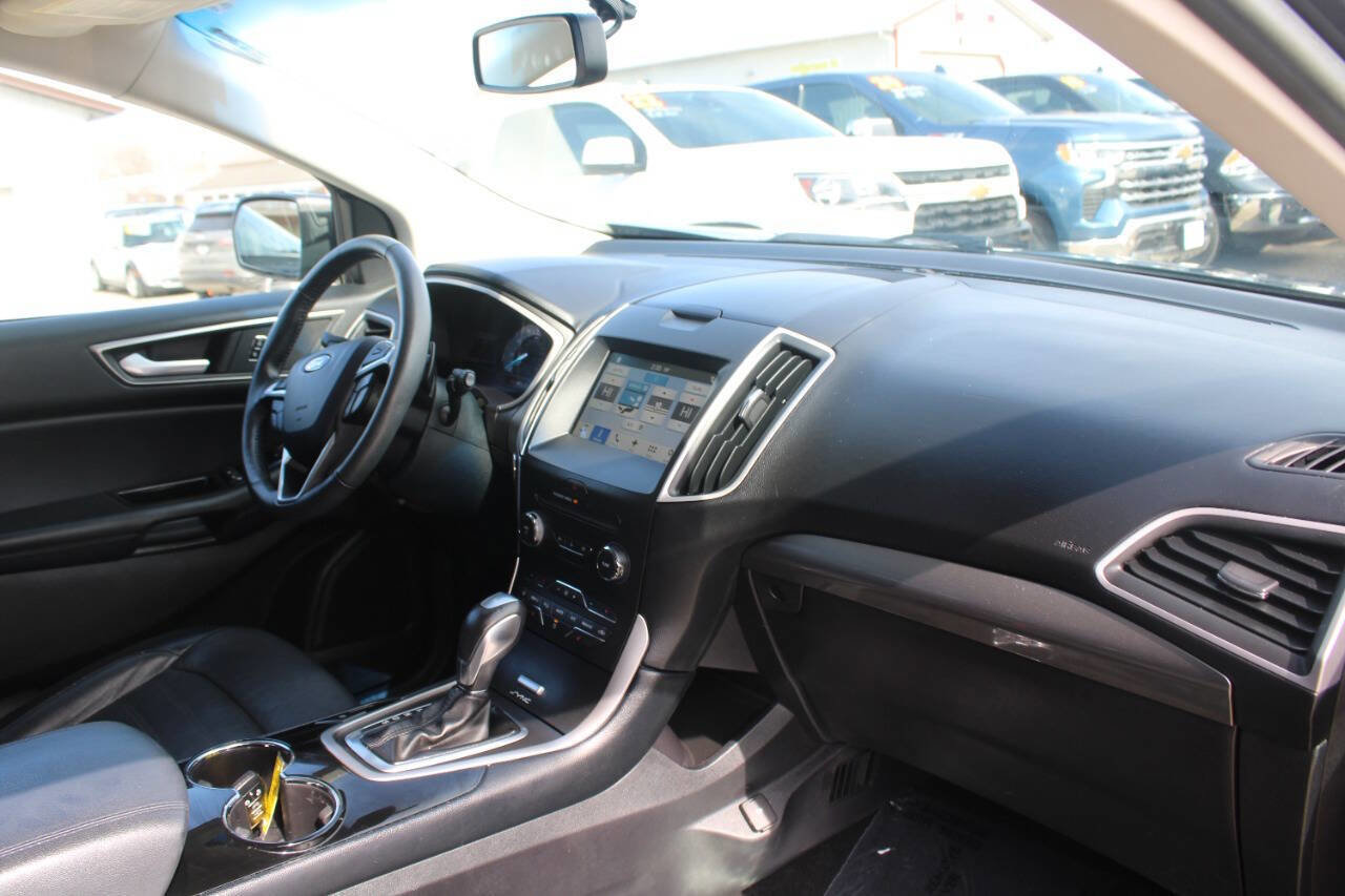 Used 2016 Ford Edge SEL w/ Equipment Group 201A image 13