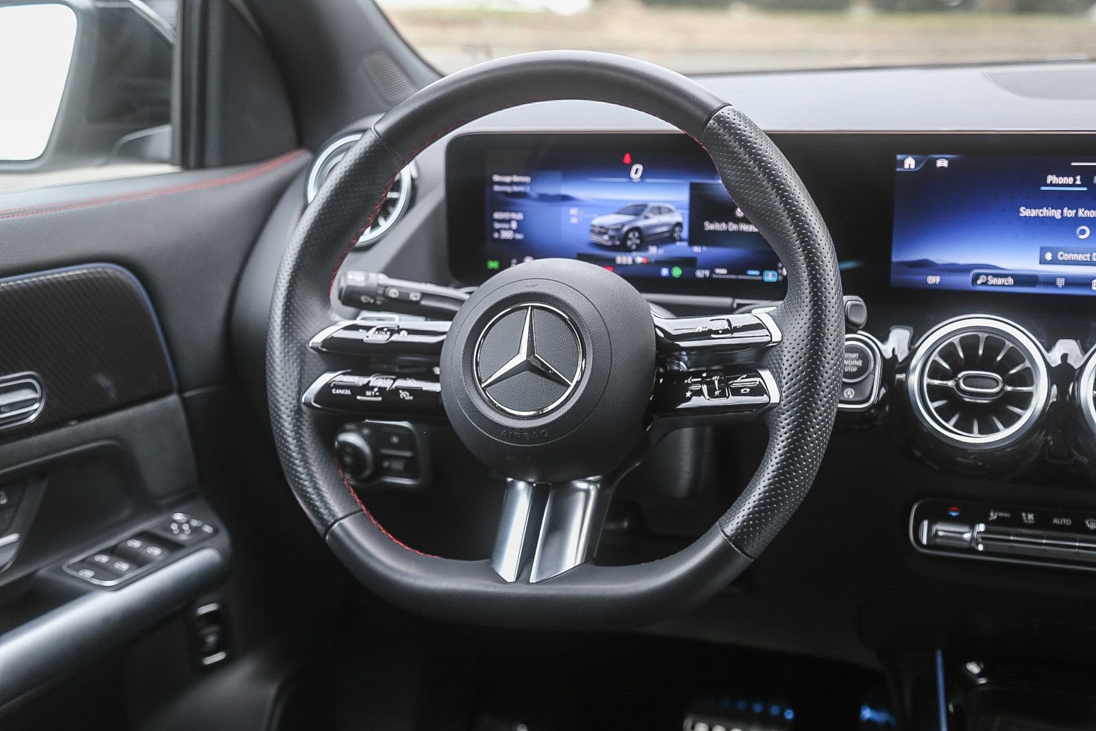 Certified 2025 Mercedes-Benz GLA 250 4MATIC image 13