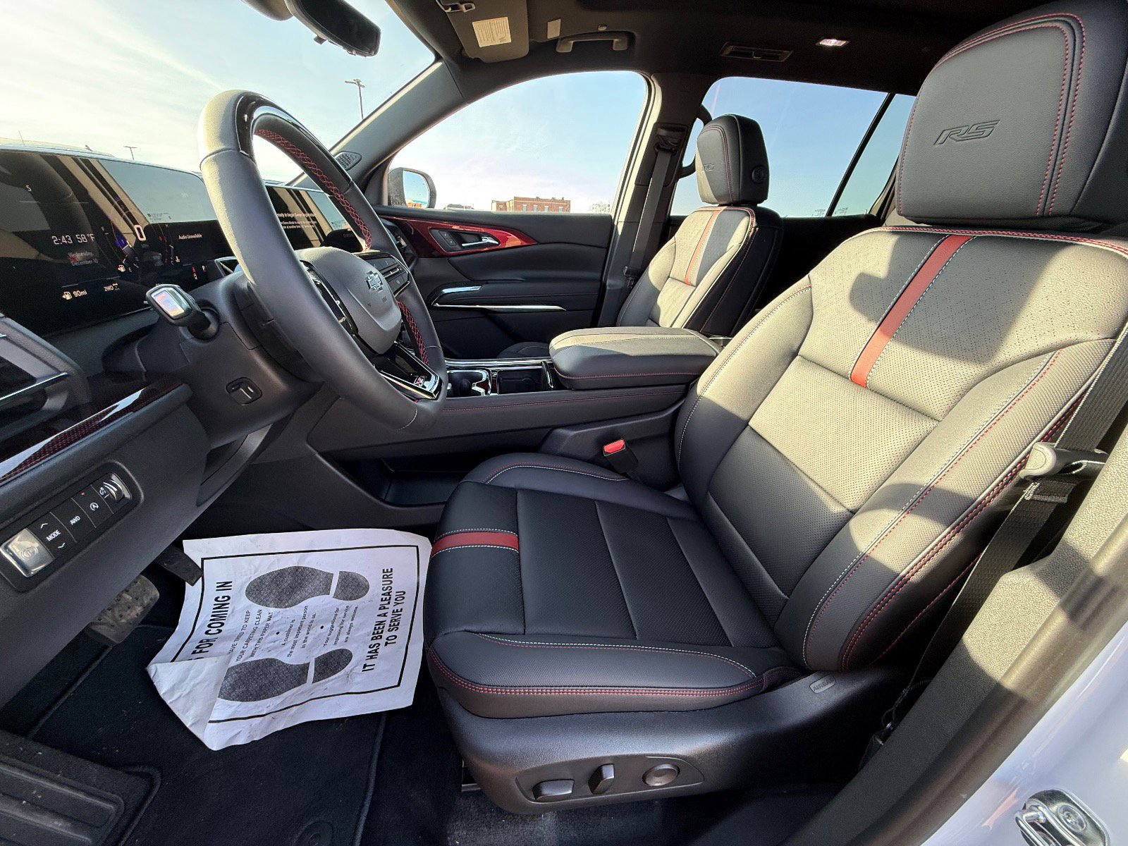 New 2026 Chevrolet Traverse RS image 9