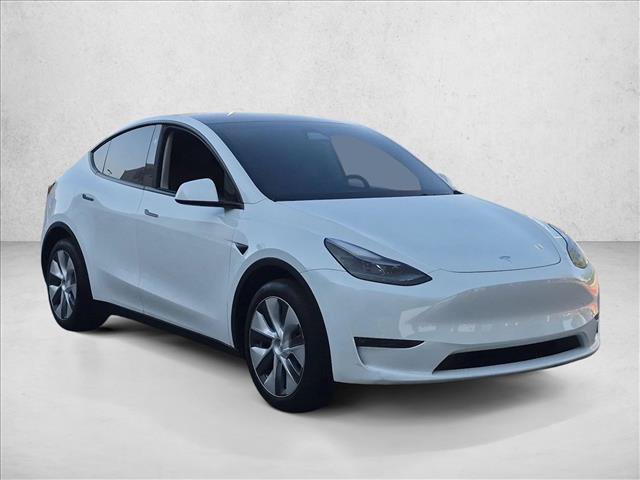 Used 2024 Tesla Model Y Long Range AWD/4WD image 3