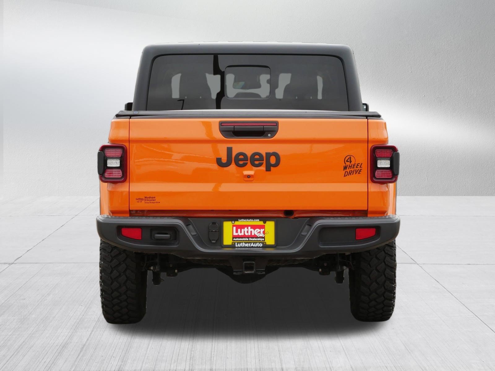 Used 2025 Jeep Gladiator Mojave AWD/4WD image 6