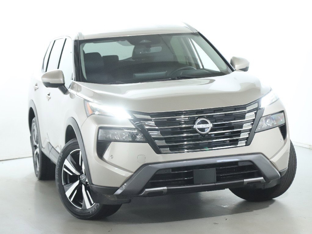 Certified 2024 Nissan Rogue SL image 2