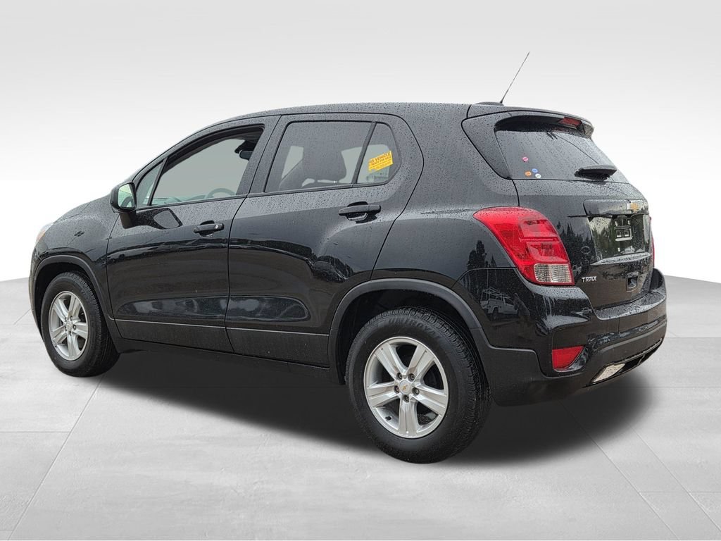 Used 2020 Chevrolet Trax LS w/ Tint and Cruise Package FWD image 7