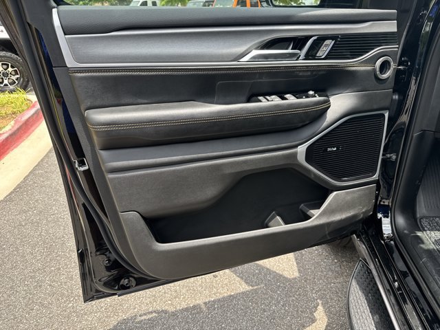 New 2026 Jeep Grand Wagoneer 4WD image 11