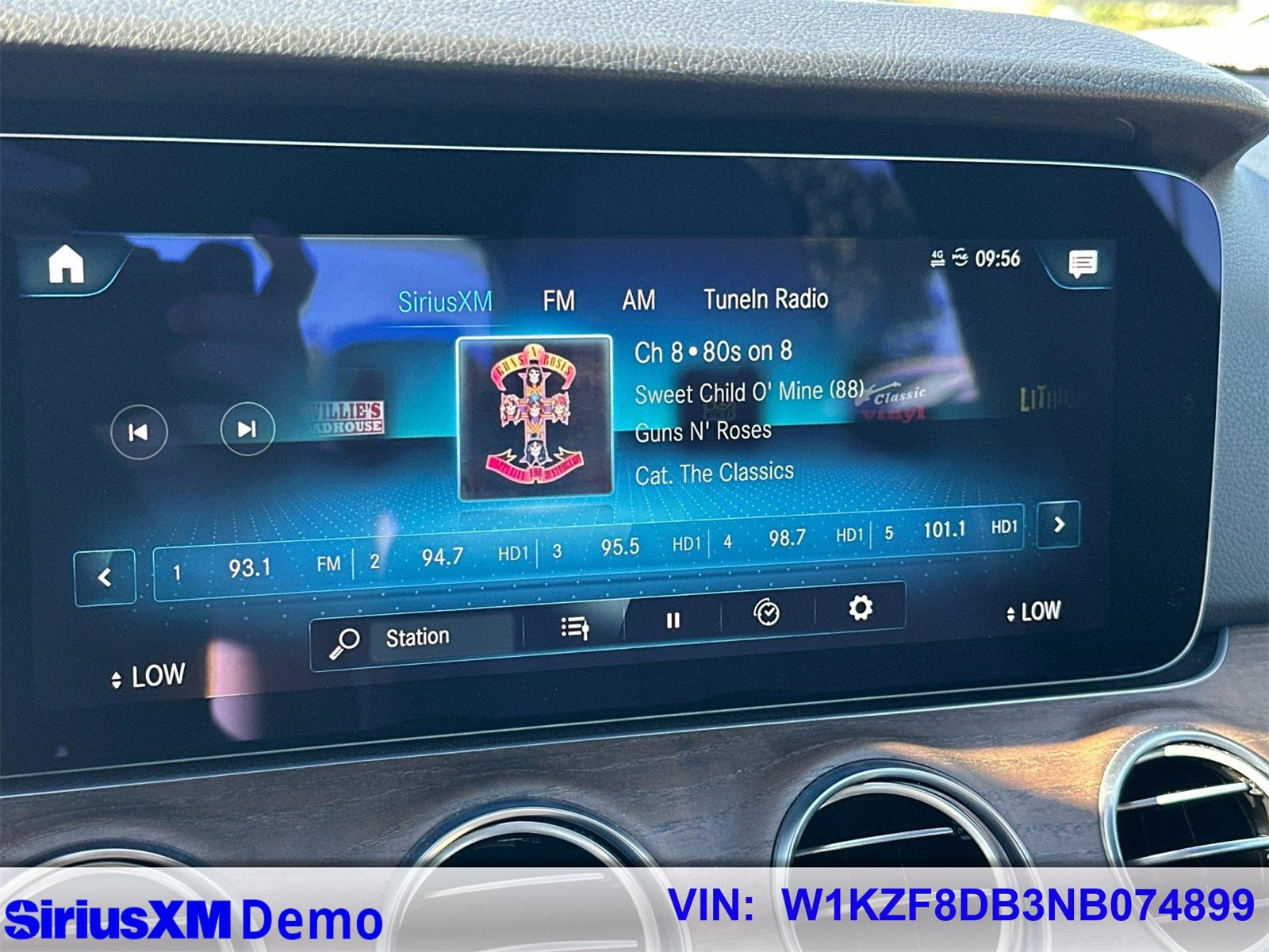 Certified 2022 Mercedes-Benz E 350 Sedan image 35