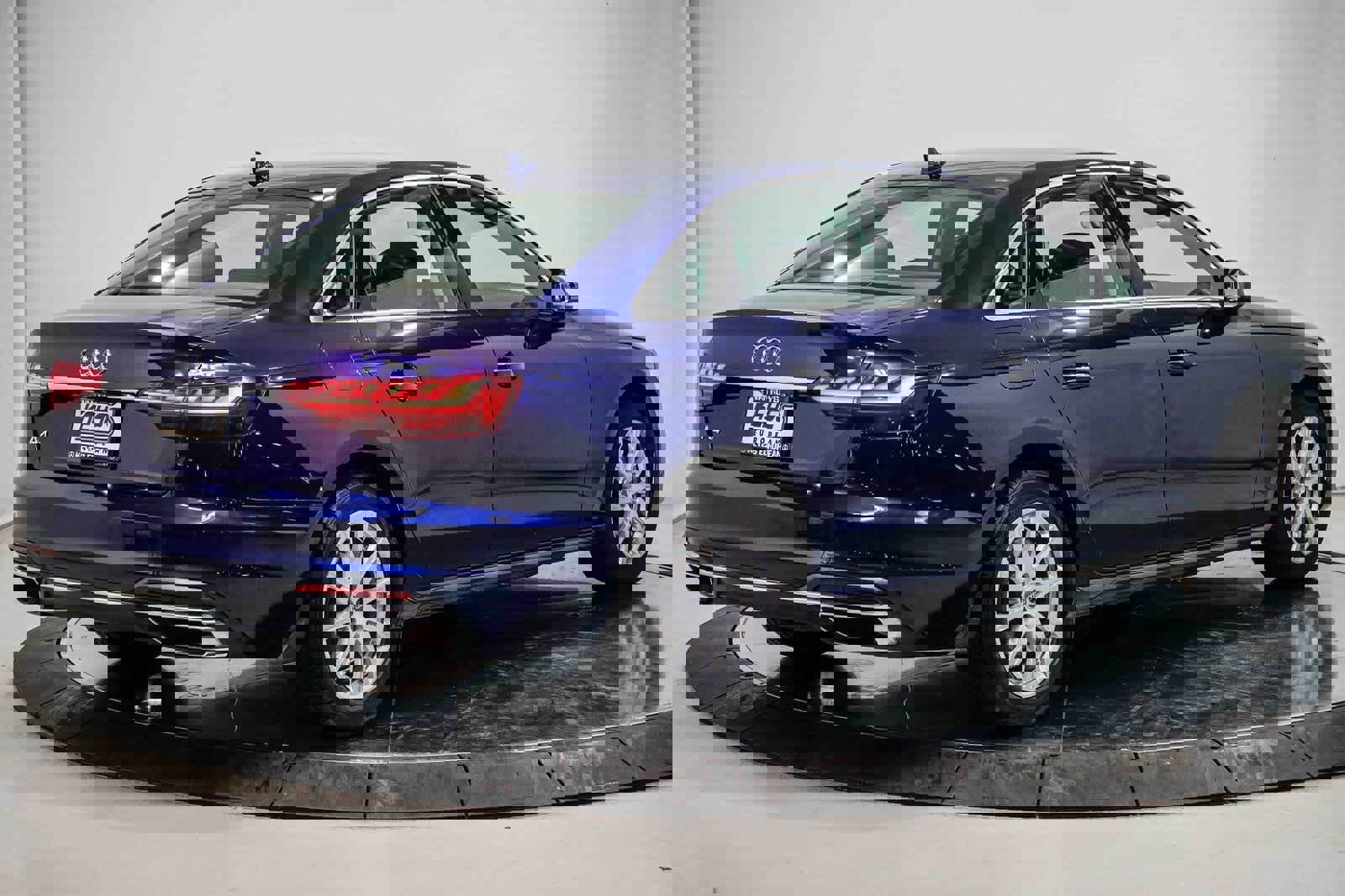 Used 2020 Audi A4 2.0T Premium w/ Convenience Package image 4