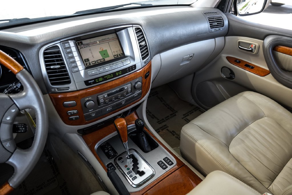 Used 2005 Lexus LX 470 4WD image 27