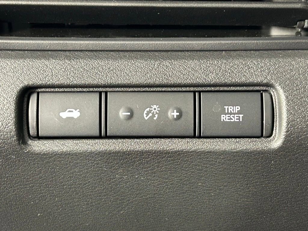 Used 2025 Nissan Altima 2.5 SR image 25