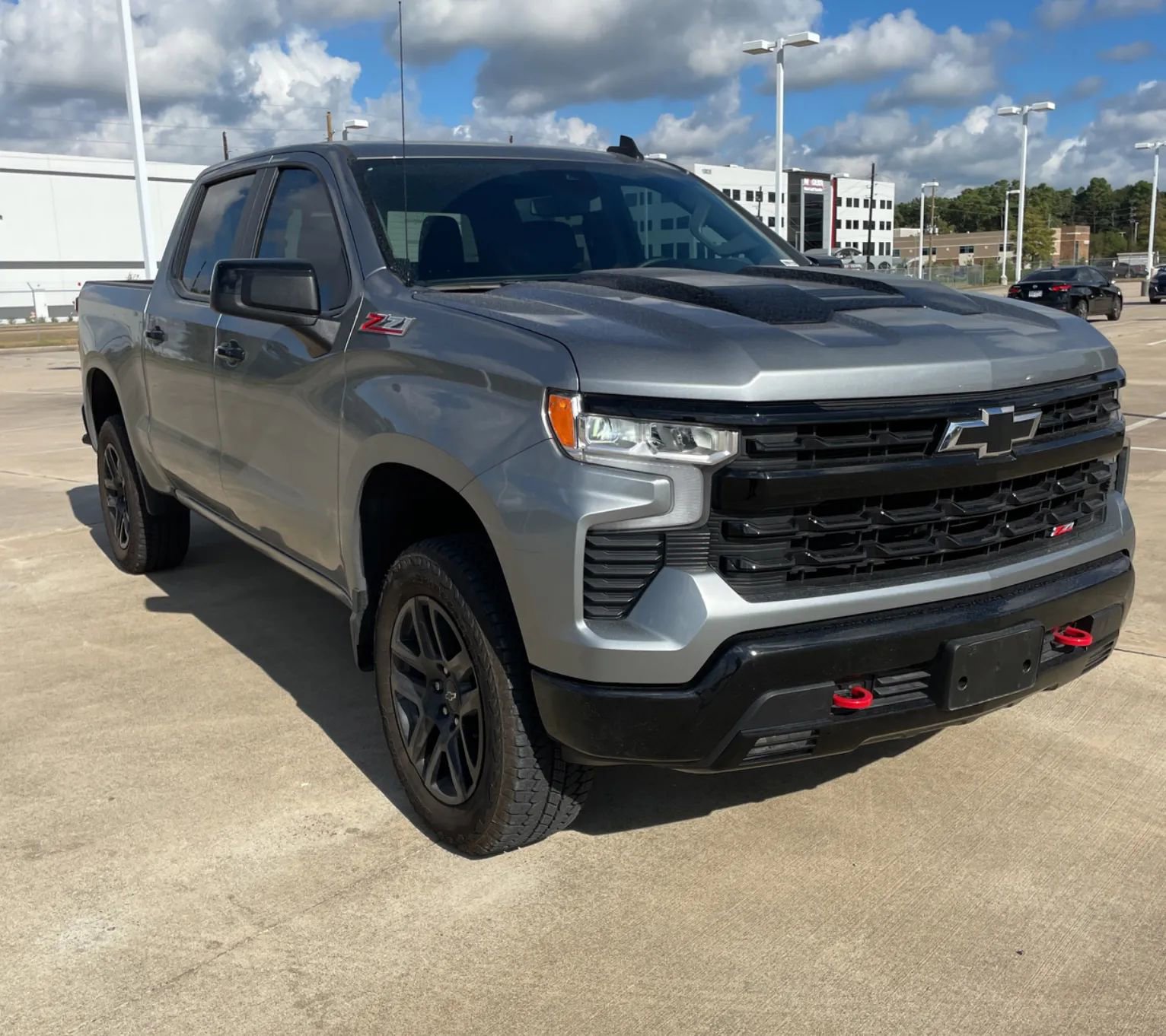 Used 2025 Chevrolet Silverado 1500 LT Trail Boss w/ Convenience Package II image 1