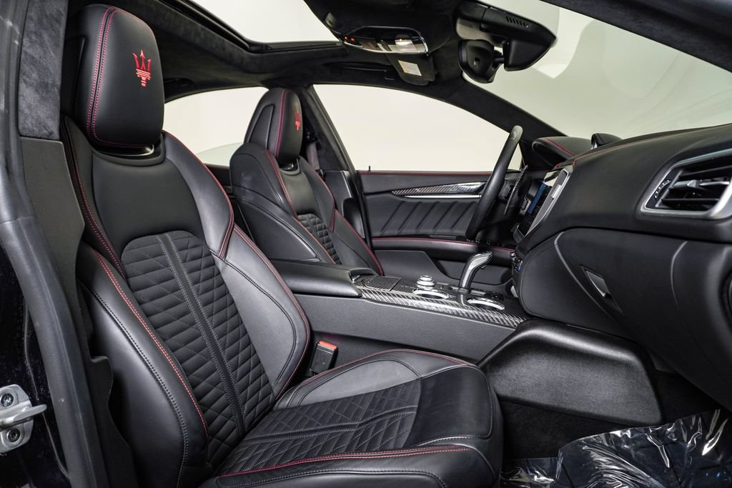 Certified 2023 Maserati Ghibli Modena Q4 AWD/4WD image 15