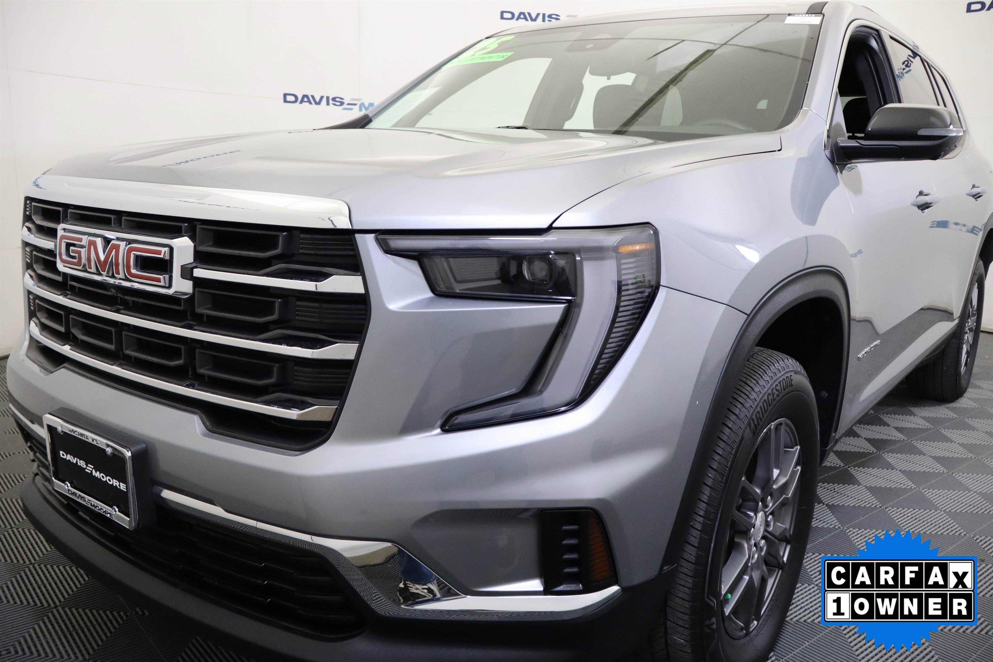 Used 2025 GMC Acadia Elevation image 10