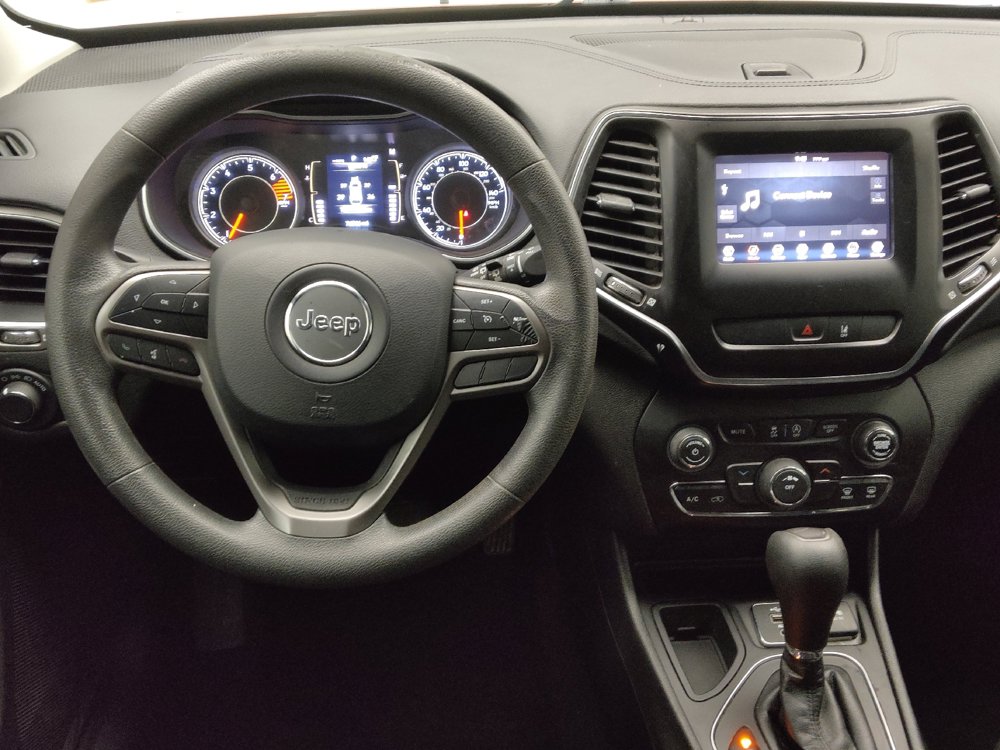 Used 2021 Jeep Cherokee Latitude FWD image 22