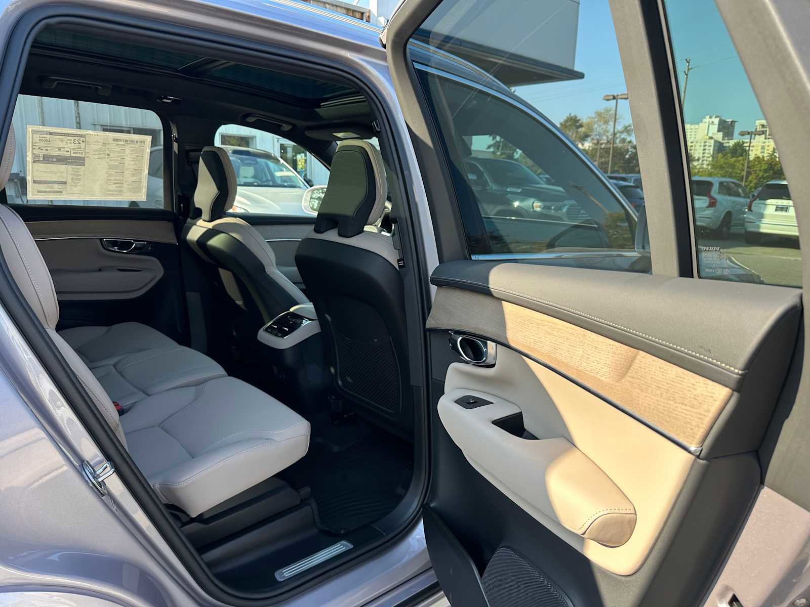 New 2026 Volvo XC90 B6 Plus w/ Protection Package Premier image 13