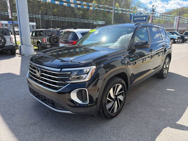 Used 2025 Volkswagen Atlas SE AWD/4WD image 5
