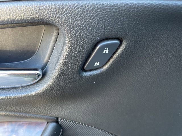 Used 2014 Chevrolet Impala LTZ FWD image 13