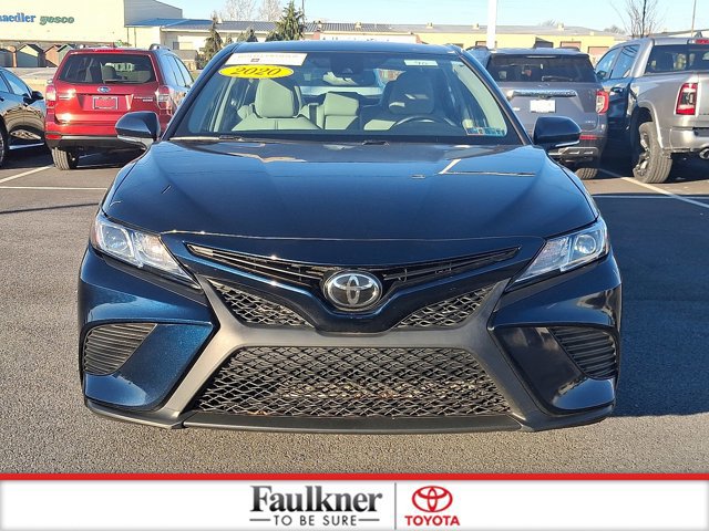 Certified 2020 Toyota Camry SE image 2