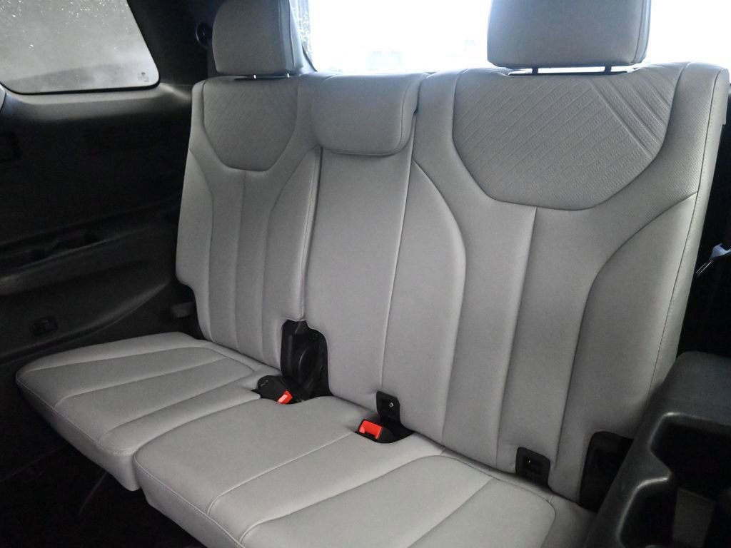 Used 2024 Hyundai Palisade SEL image 18