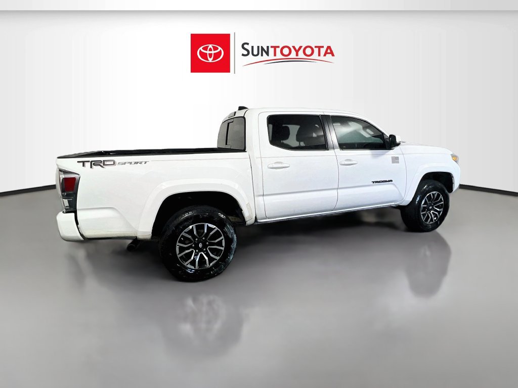Used 2020 Toyota Tacoma TRD Sport RWD image 3