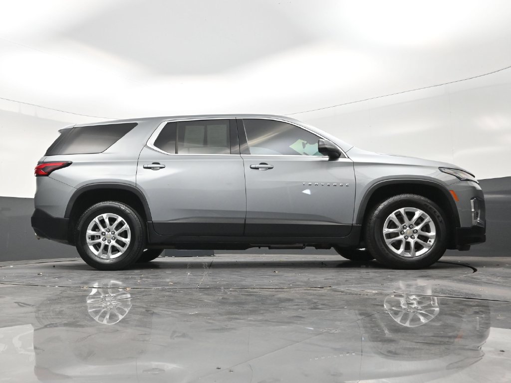 Used 2023 Chevrolet Traverse LS FWD image 25