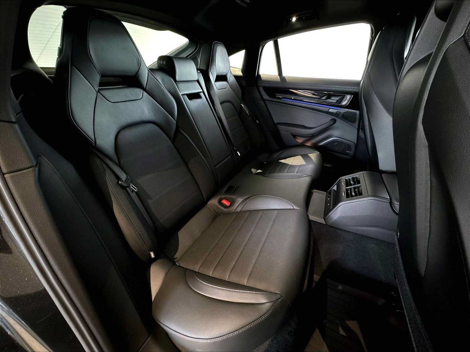 New 2026 Porsche Panamera 4 AWD/4WD image 29