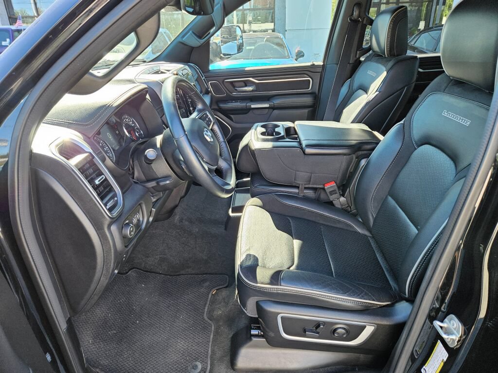 Used 2023 RAM 1500 Laramie AWD/4WD image 18